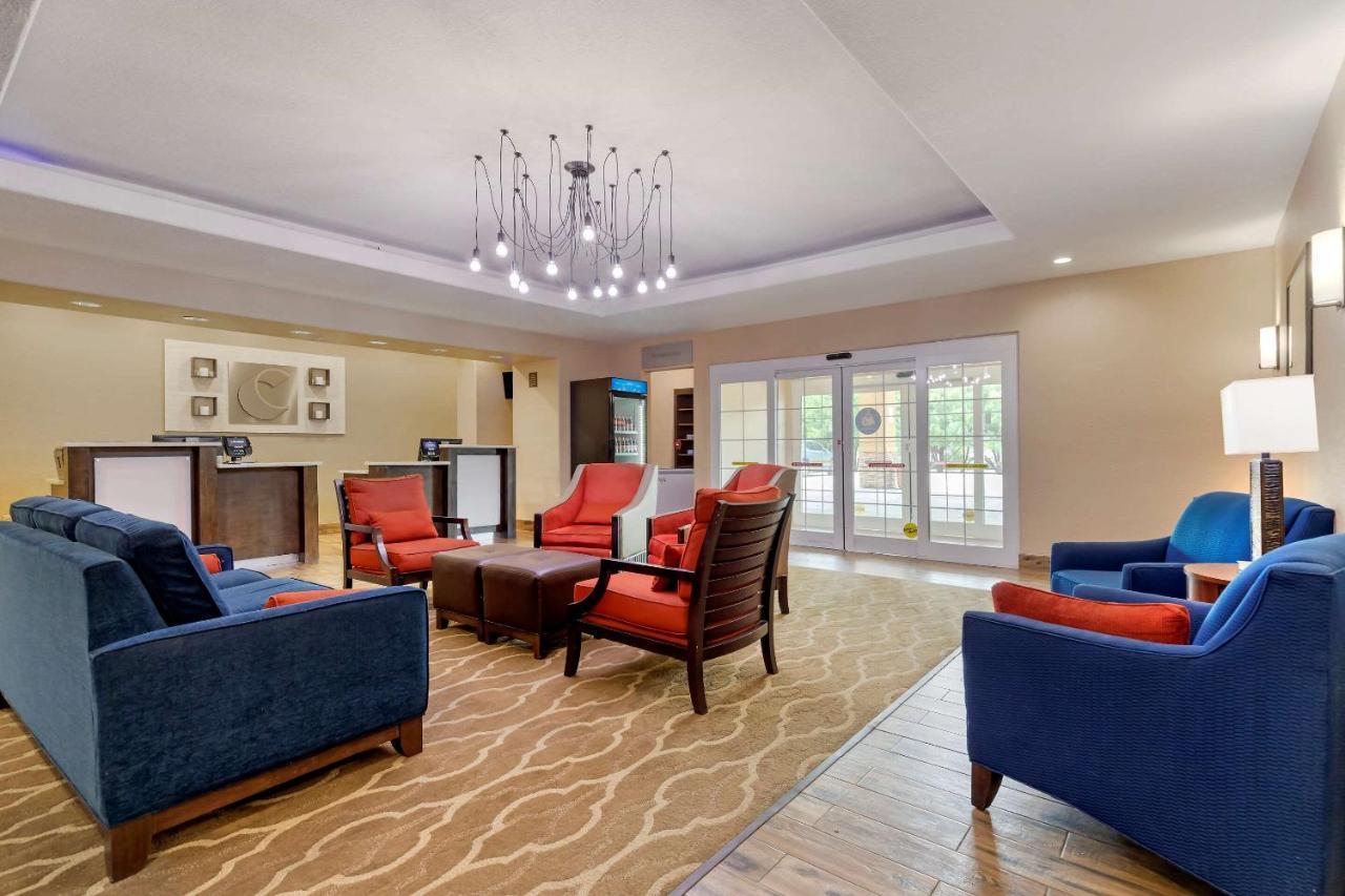 Comfort Inn & Suites Near Six Flags & Medical Center San Antonio Kültér fotó