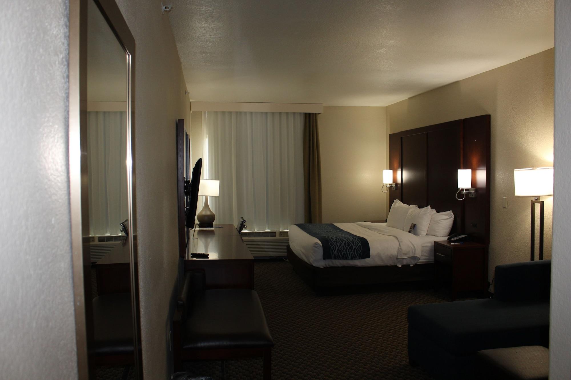 Comfort Inn & Suites Near Six Flags & Medical Center San Antonio Kültér fotó