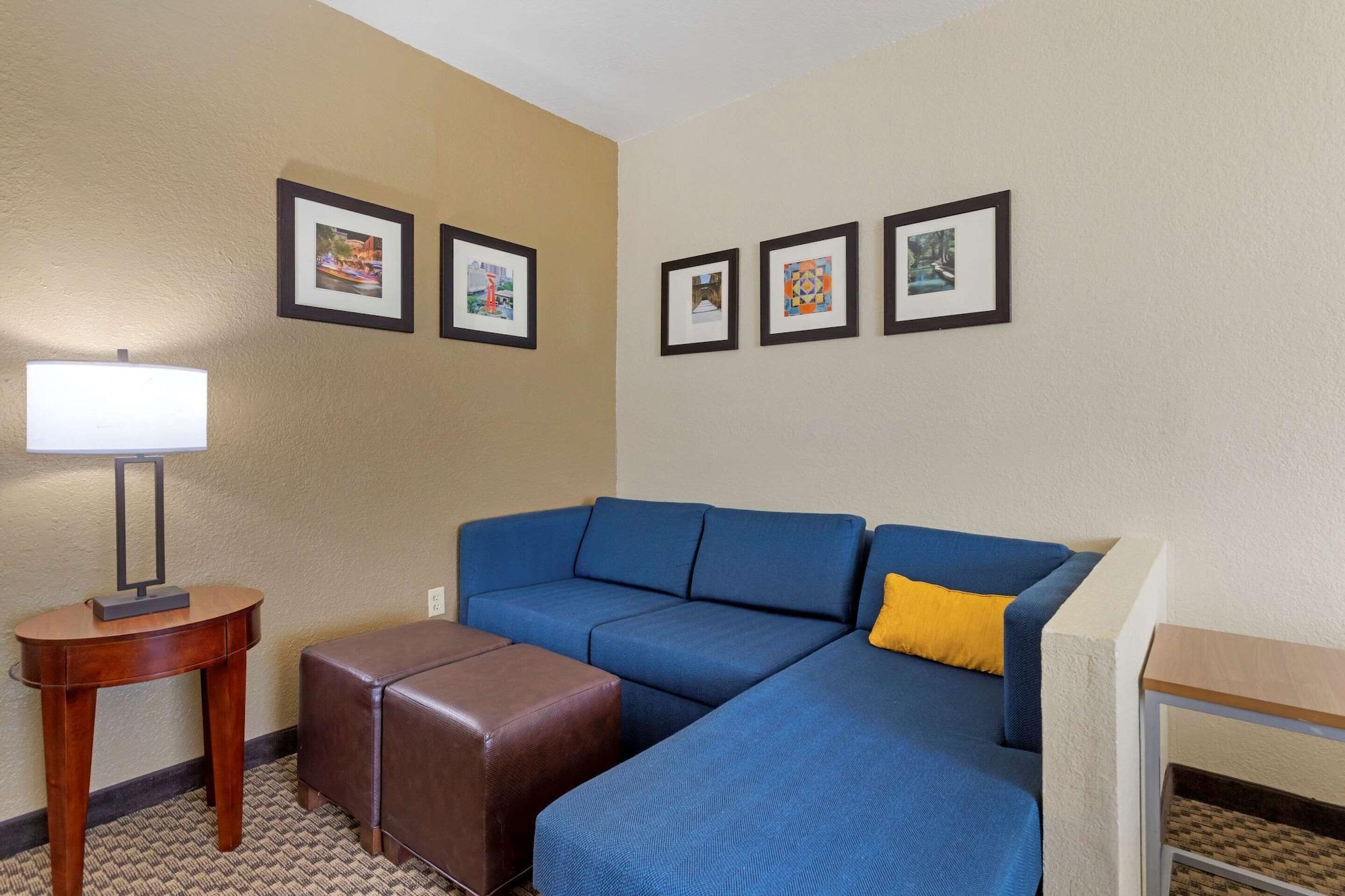 Comfort Inn & Suites Near Six Flags & Medical Center San Antonio Kültér fotó