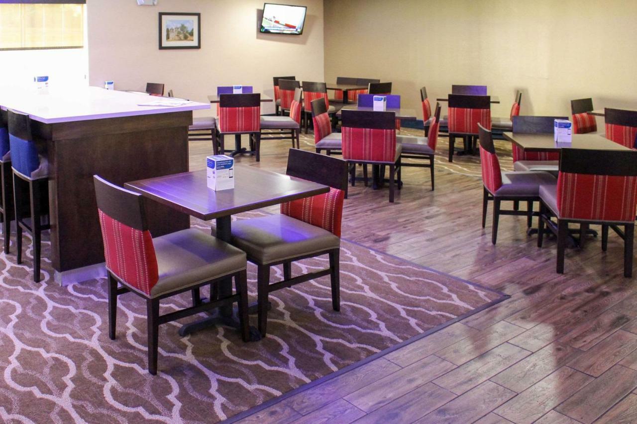 Comfort Inn & Suites Near Six Flags & Medical Center San Antonio Kültér fotó