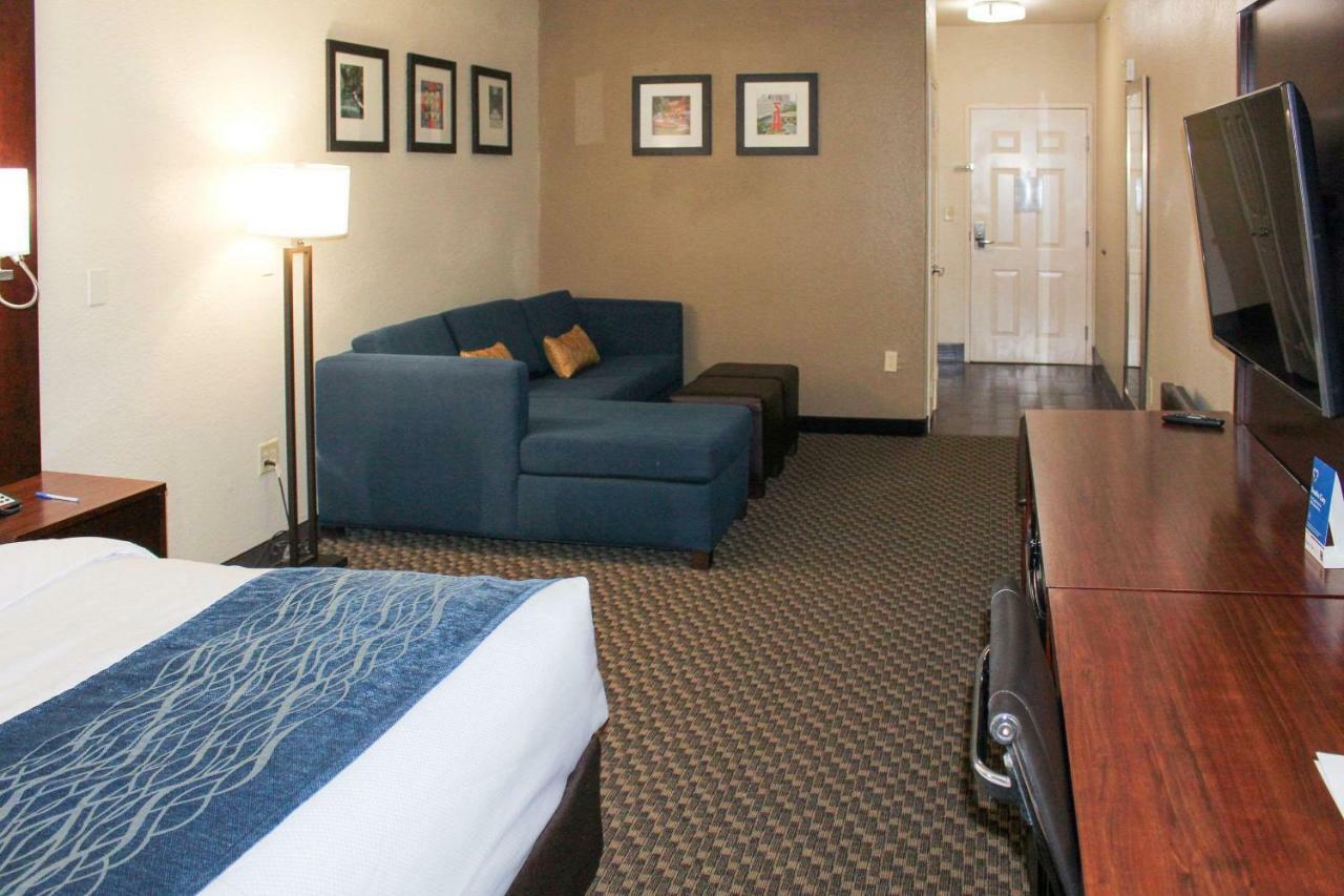 Comfort Inn & Suites Near Six Flags & Medical Center San Antonio Kültér fotó