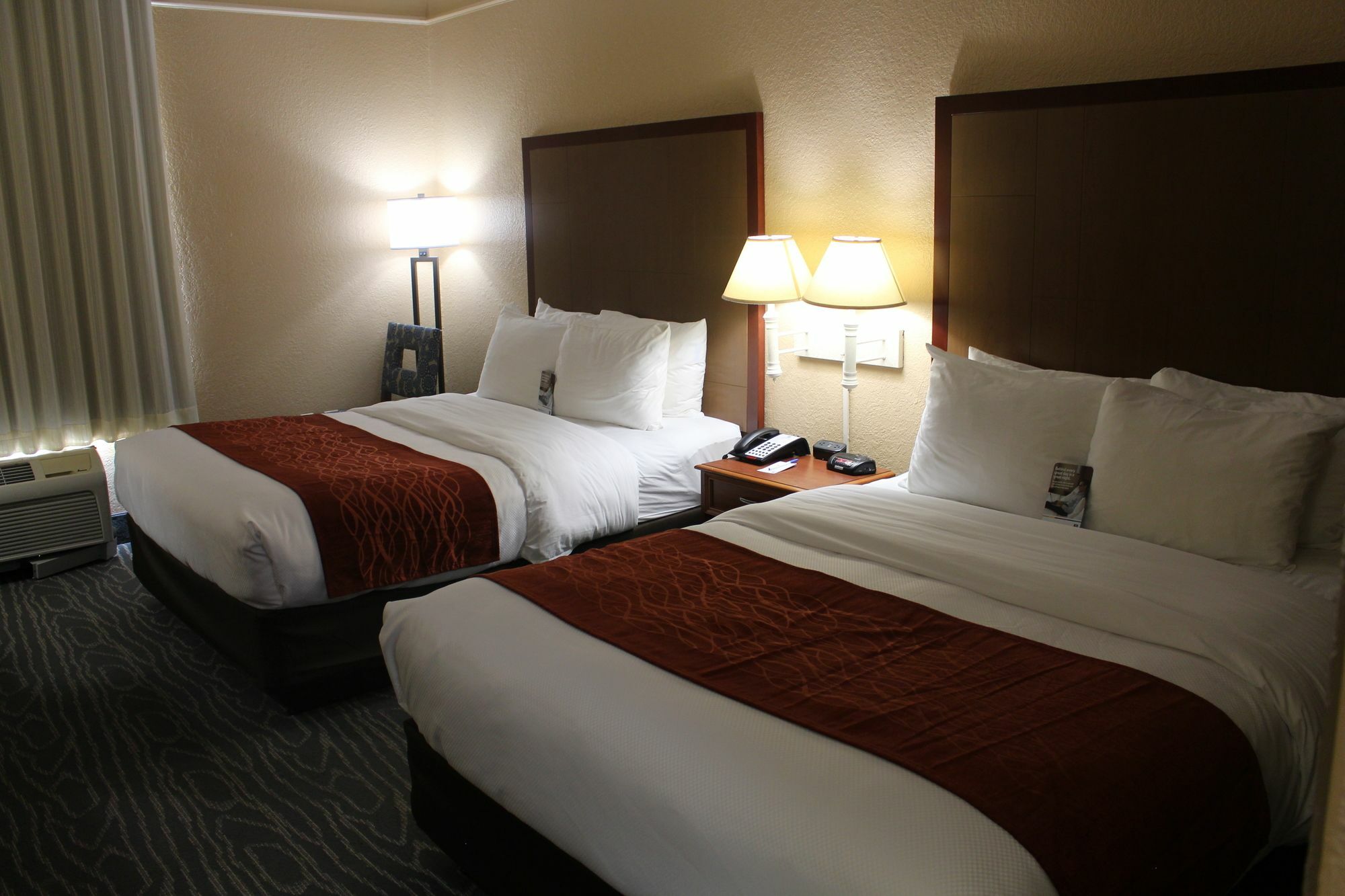 Comfort Inn & Suites Near Six Flags & Medical Center San Antonio Kültér fotó