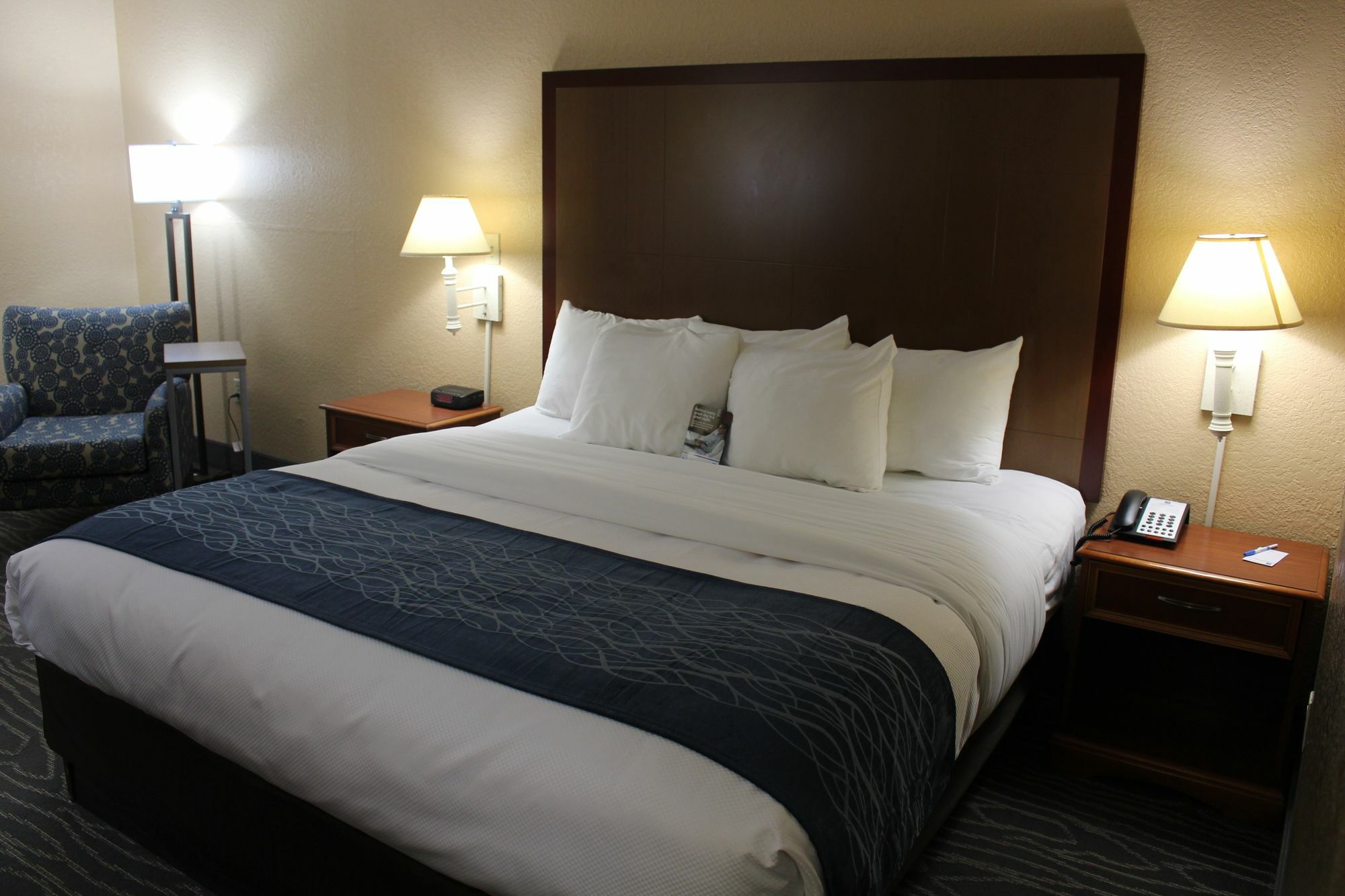 Comfort Inn & Suites Near Six Flags & Medical Center San Antonio Kültér fotó