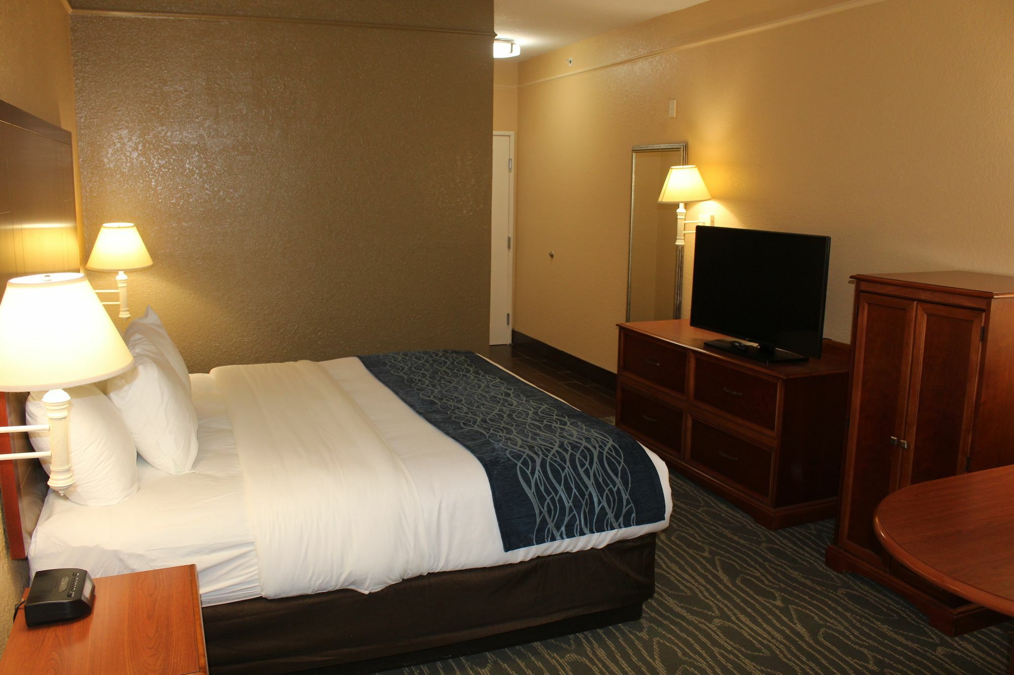 Comfort Inn & Suites Near Six Flags & Medical Center San Antonio Kültér fotó